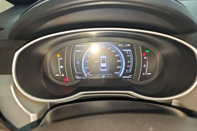 Used Geely Auto Emgrand X7 Sport 2016 1.8TD Automatic ZhiZun Version Instrument Cluster