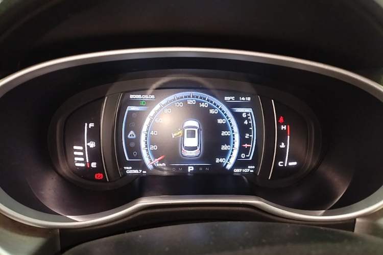 Used Geely Auto Emgrand X7 Sport 2016 1.8TD Automatic ZhiZun Version Instrument Cluster
