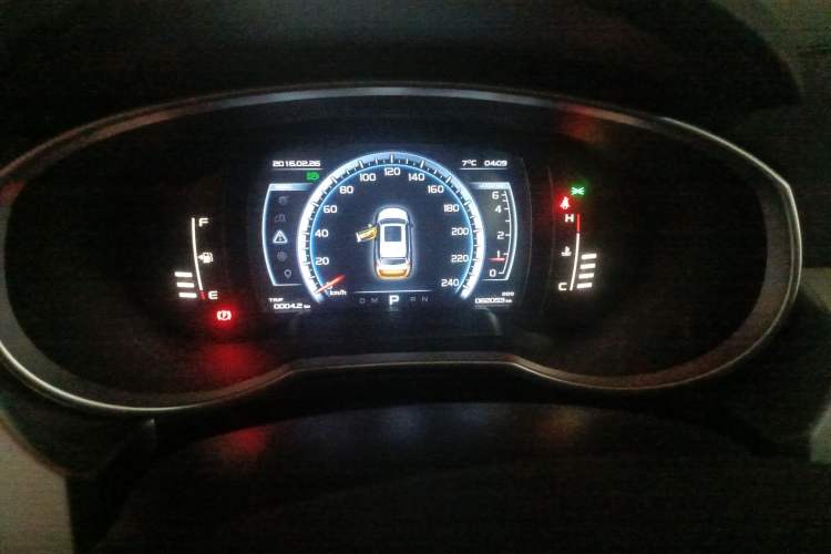 Used Geely Auto Emgrand X7 Sport 2016 1.8TD Automatic ZhiZun Version Instrument Cluster