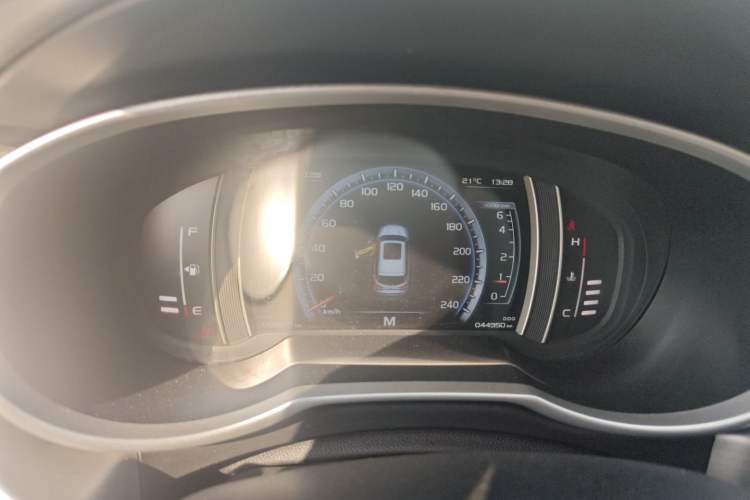 Used Geely Auto Emgrand X7 Sport 2016 2.0L Manual Smart Connect Version Instrument Cluster
