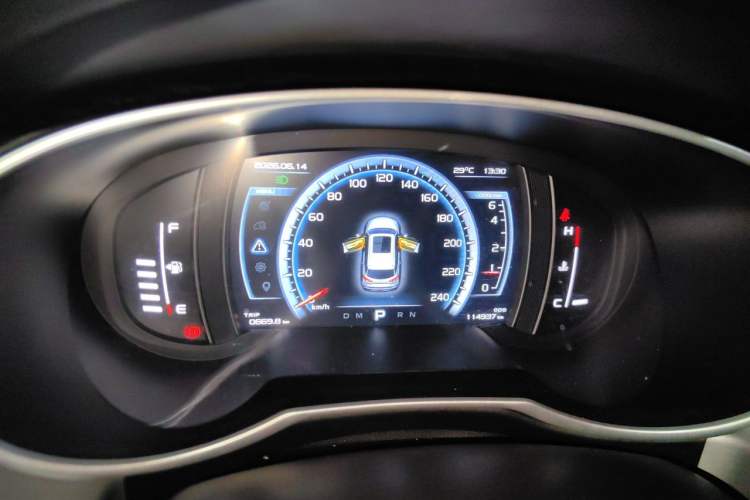Used Geely Auto Emgrand X7 Sport 2016 1.8TD Automatic ZhiZun Version Instrument Cluster