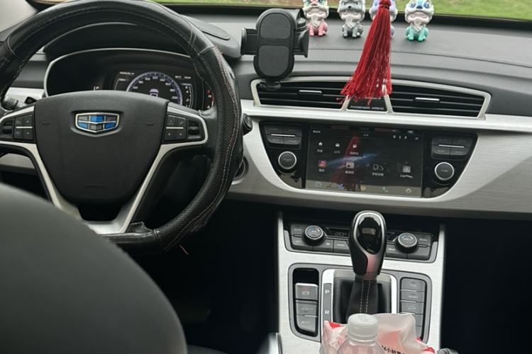 Used Geely Auto Emgrand X7 Sport 2016 1.8TD Automatic Smart Connectivity Version Interior 1