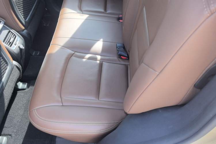 Used Geely Auto Emgrand X7 Sport 2016 1.8TD Automatic ZhiZun Version Interior 1