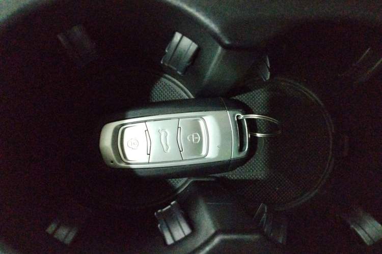 Used Geely Auto Emgrand X7 Sport 2016 1.8TD Automatic ZhiShang Model Interior 1