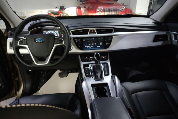 Used Geely Auto Emgrand X7 Sport 2016 1.8TD Automatic Smart Model Interior 2