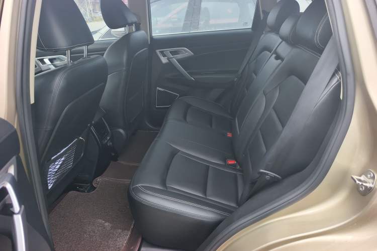 Used Geely Auto Emgrand X7 Sport 2016 1.8TD Automatic ZhiShang Model Interior 2