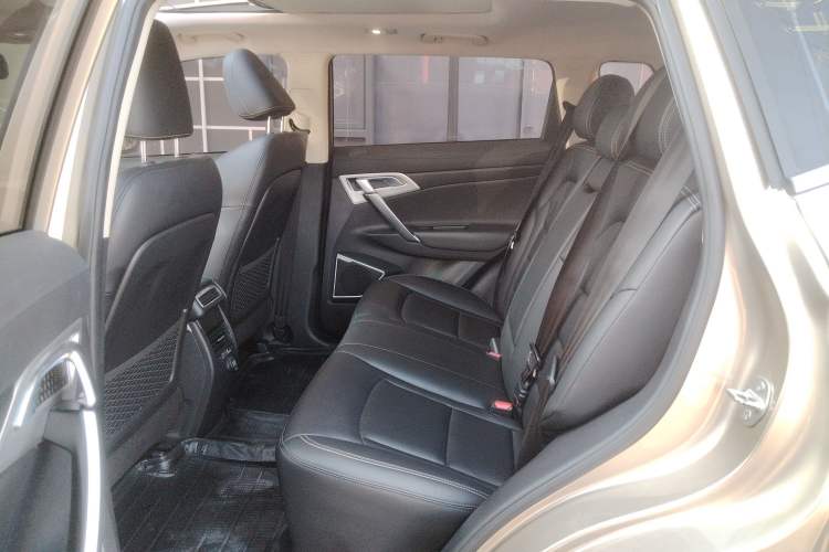 Used Geely Auto Emgrand X7 Sport 2016 1.8TD Automatic Smart Model Interior 3
