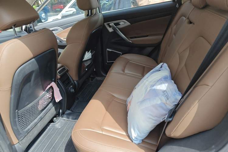 Used Geely Auto Emgrand X7 Sport 2016 1.8TD Automatic ZhiZun Version Interior 3