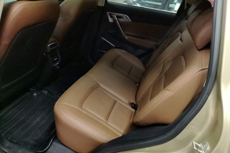 Used Geely Auto Emgrand X7 Sport 2016 1.8TD Automatic ZhiZun Version Interior 4