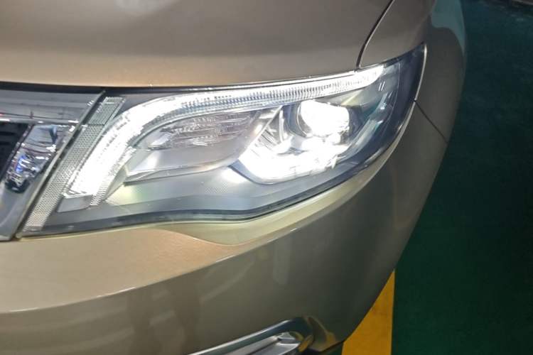 Used Geely Auto Emgrand X7 Sport 2016 1.8TD Automatic ZhiZun Version Left Front Headlight