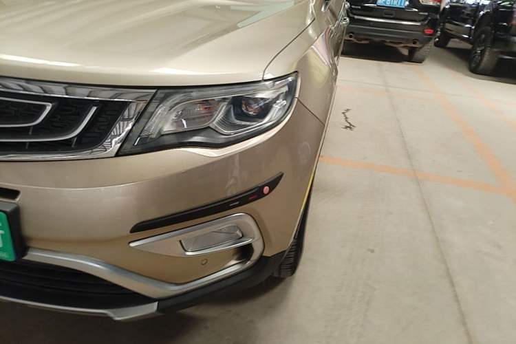 Used Geely Auto Emgrand X7 Sport 2016 1.8TD Automatic ZhiZun Version Left Front Headlight