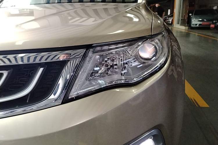 Used Geely Auto Emgrand X7 Sport 2016 1.8TD Automatic Smart Connectivity Version Left Front Headlight