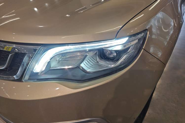 Used Geely Auto Emgrand X7 Sport 2016 1.8TD Automatic Smart Model Left Front Headlight