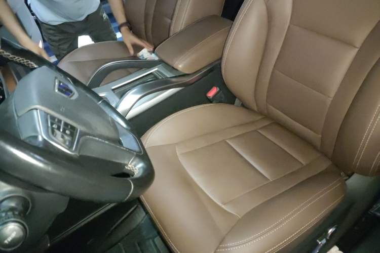 Used Geely Auto Emgrand X7 Sport 2016 1.8TD Automatic ZhiZun Version Left Front Seat