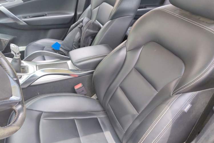 Used Geely Auto Emgrand X7 Sport 2016 2.0L Manual Smart Connect Version Left Front Seat