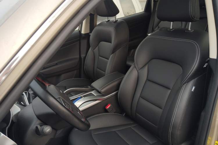Used Geely Auto Emgrand X7 Sport 2016 1.8TD Automatic Smart Model Left Front Seat