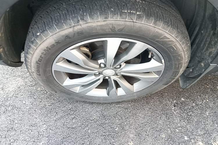 Used Geely Auto Emgrand X7 Sport 2016 1.8TD Automatic ZhiShang Model Left Front Wheel Hub