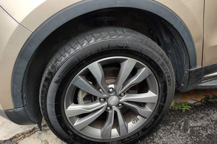 Used Geely Auto Emgrand X7 Sport 2016 1.8TD Automatic ZhiZun Version Left Front Wheel Hub