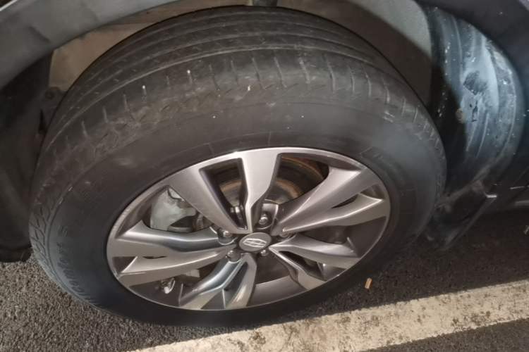 Used Geely Auto Emgrand X7 Sport 2016 1.8TD Automatic ZhiShang Model Left Front Wheel Hub