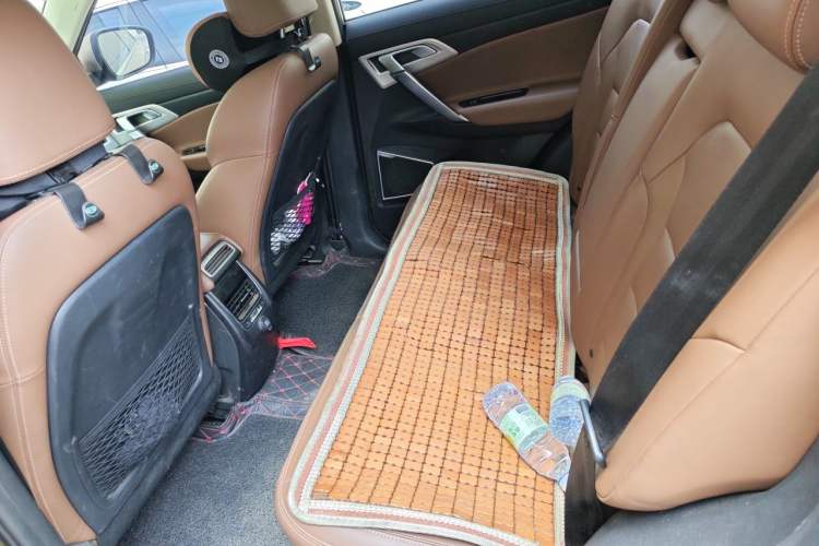 Used Geely Auto Emgrand X7 Sport 2016 1.8TD Automatic ZhiZun Version Left Rear Seat