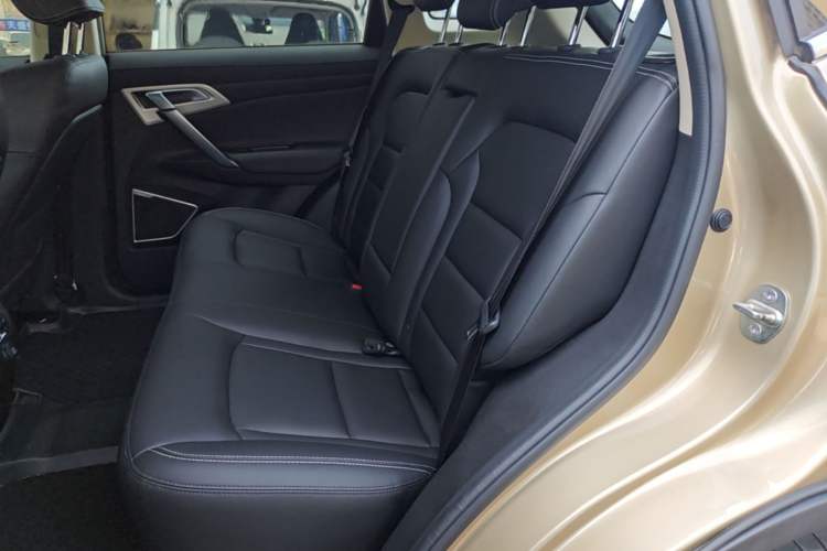 Used Geely Auto Emgrand X7 Sport 2016 1.8TD Automatic Smart Model Left Rear Seat