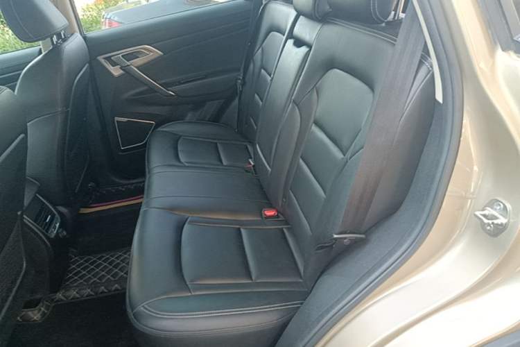 Used Geely Auto Emgrand X7 Sport 2016 1.8TD Automatic ZhiShang Model Left Rear Seat
