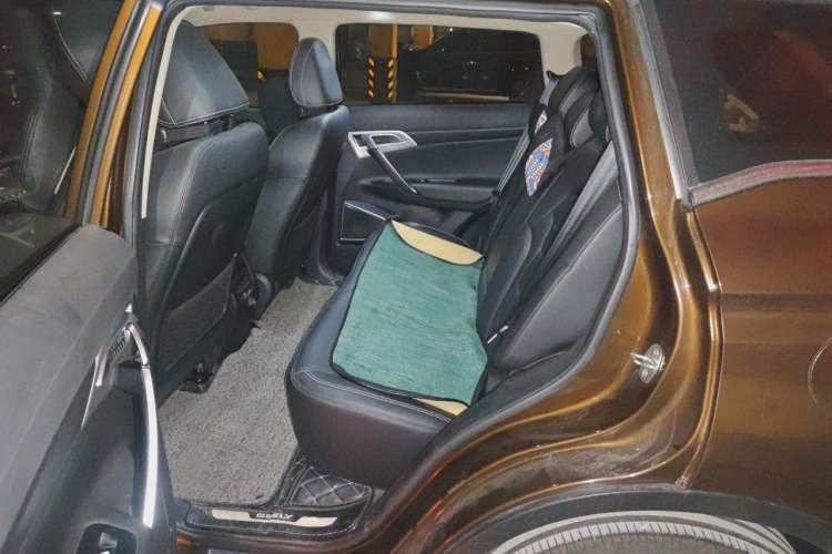 Used Geely Auto Emgrand X7 Sport 2016 1.8TD Automatic Smart Model Left Rear Seat