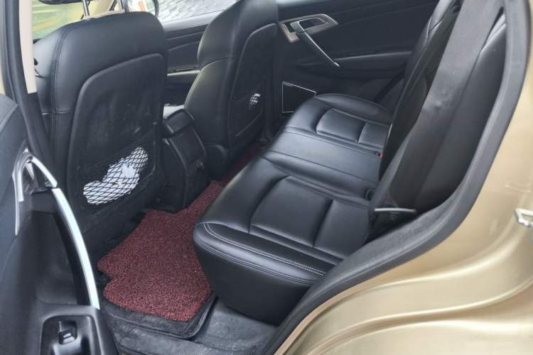 Used Geely Auto Emgrand X7 Sport 2016 2.0L Manual Smart Connect Version Left Rear Seat