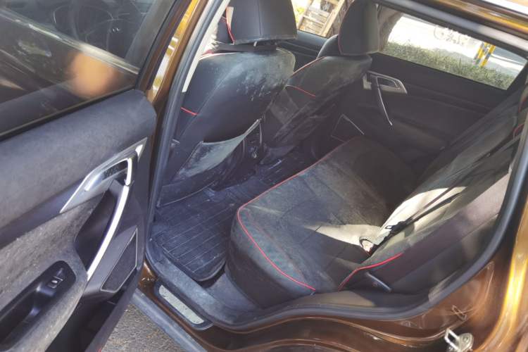 Used Geely Auto Emgrand X7 Sport 2016 1.8TD Automatic Smart Model Left Rear Seat