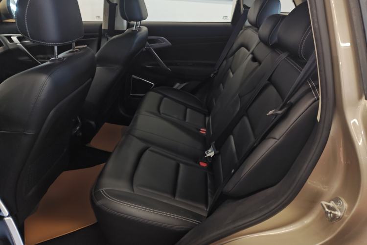 Used Geely Auto Emgrand X7 Sport 2016 1.8TD Automatic Smart Model Left Rear Seat