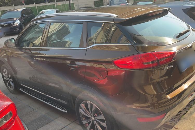 Used Geely Auto Emgrand X7 Sport 2016 1.8TD Automatic ZhiZun Version Left Side