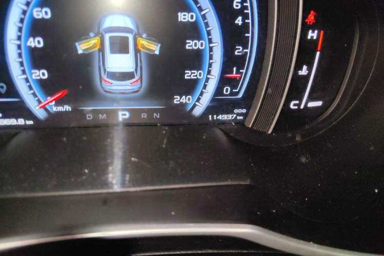 Used Geely Auto Emgrand X7 Sport 2016 1.8TD Automatic ZhiZun Version Odometer Close Up