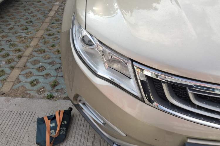 Used Geely Auto Emgrand X7 Sport 2016 1.8TD Automatic Smart Connectivity Version Right Front Headlight
