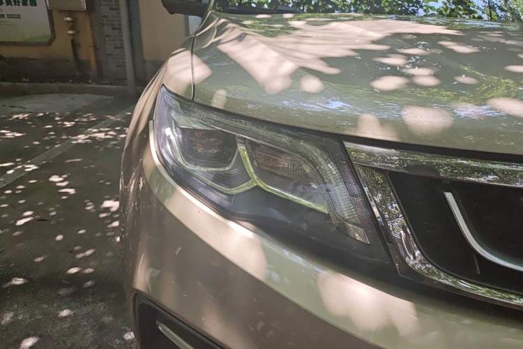 Used Geely Auto Emgrand X7 Sport 2016 1.8TD Automatic Smart Model Right Front Headlight