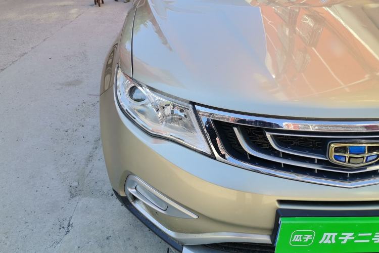 Used Geely Auto Emgrand X7 Sport 2016 1.8TD Automatic Smart Connectivity Version Right Front Headlight