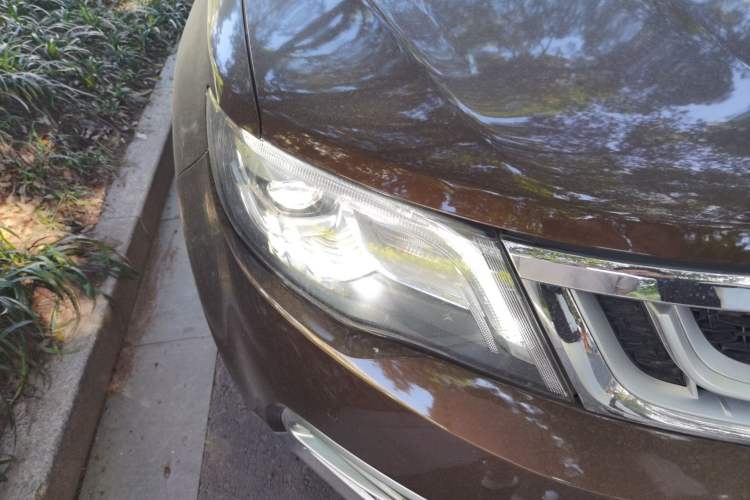Used Geely Auto Emgrand X7 Sport 2016 1.8TD Automatic Smart Model Right Front Headlight