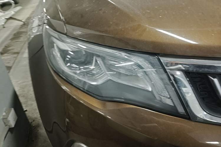 Used Geely Auto Emgrand X7 Sport 2016 1.8TD Automatic ZhiZun Version Right Front Headlight