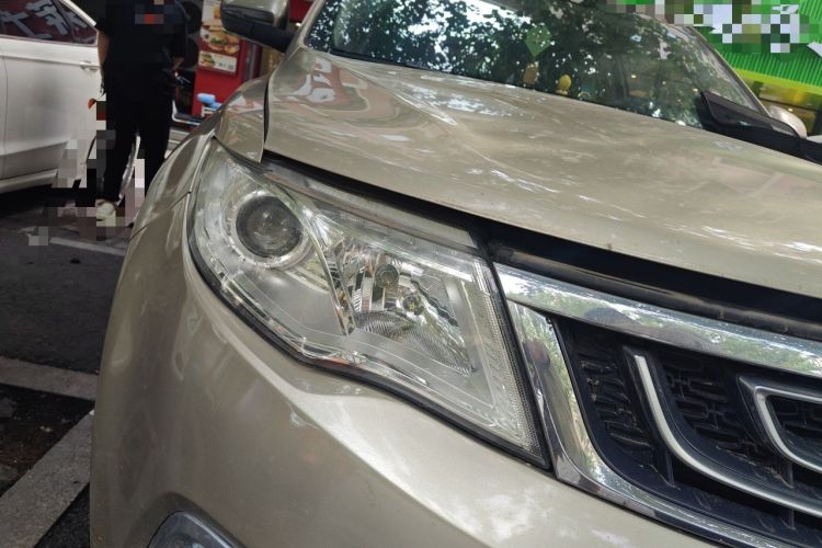 Used Geely Auto Emgrand X7 Sport 2016 2.0L Manual Smart Connect Version Right Front Headlight
