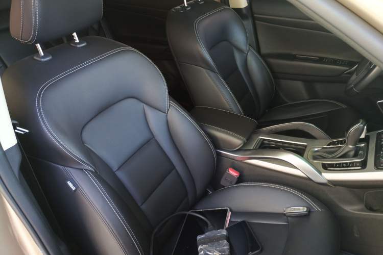 Used Geely Auto Emgrand X7 Sport 2016 1.8TD Automatic Smart Model Right Front Seat