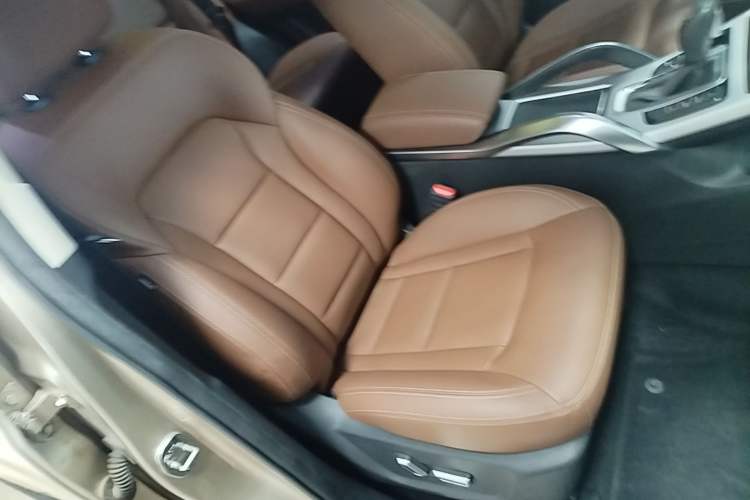 Used Geely Auto Emgrand X7 Sport 2016 1.8TD Automatic ZhiZun Version Right Front Seat