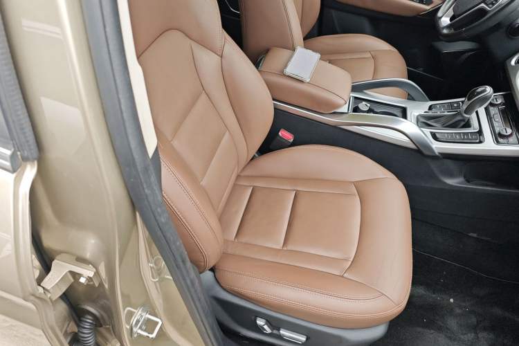 Used Geely Auto Emgrand X7 Sport 2016 1.8TD Automatic ZhiZun Version Right Front Seat