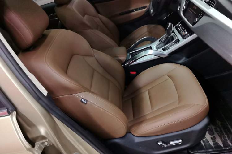 Used Geely Auto Emgrand X7 Sport 2016 1.8TD Automatic ZhiZun Version Right Front Seat