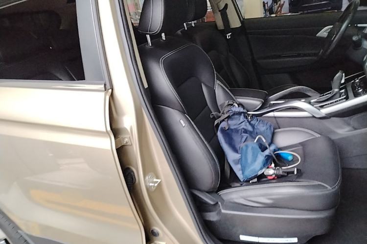 Used Geely Auto Emgrand X7 Sport 2016 1.8TD Automatic Smart Connectivity Version Right Front Seat
