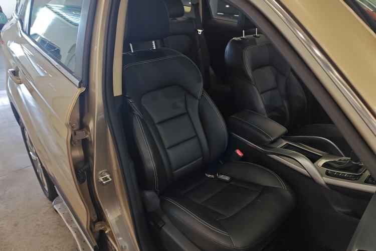 Used Geely Auto Emgrand X7 Sport 2016 1.8TD Automatic Smart Model Right Front Seat