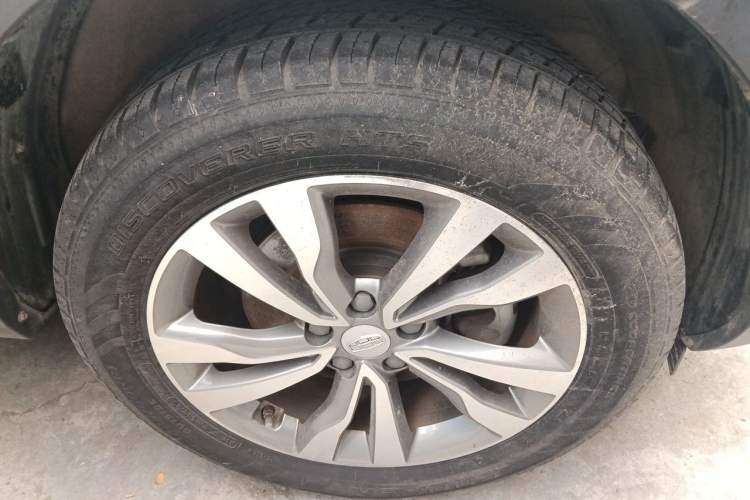 Used Geely Auto Emgrand X7 Sport 2016 1.8TD Automatic ZhiZun Version Right Front Wheel Hub