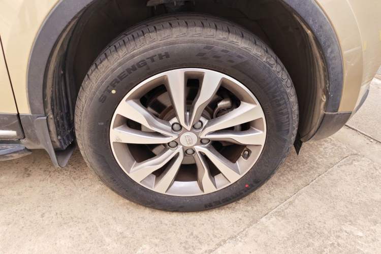 Used Geely Auto Emgrand X7 Sport 2016 1.8TD Automatic ZhiZun Version Right Front Wheel Hub