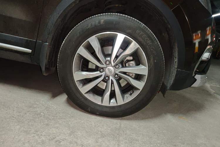 Used Geely Auto Emgrand X7 Sport 2016 1.8TD Automatic Smart Model Right Front Wheel Hub