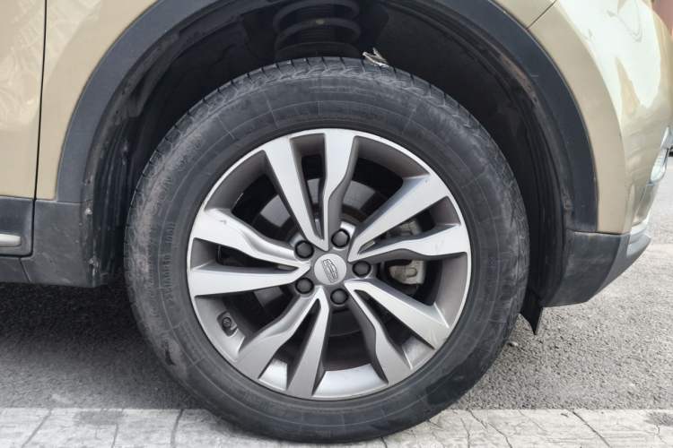 Used Geely Auto Emgrand X7 Sport 2016 2.0L Manual Smart Connect Version Right Front Wheel Hub