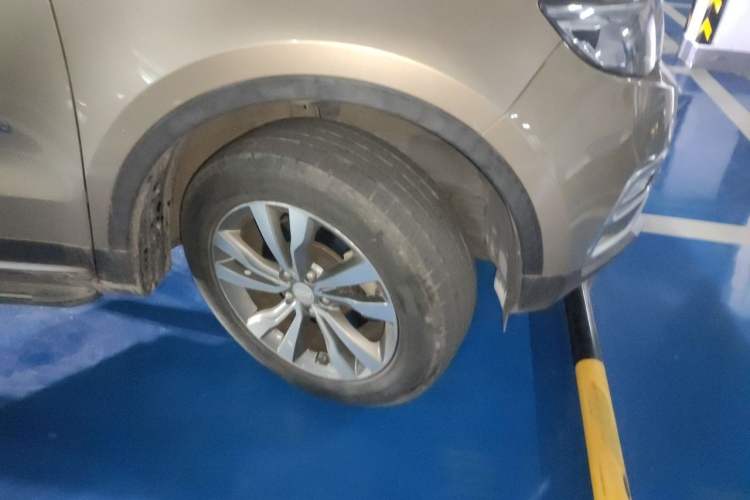 Used Geely Auto Emgrand X7 Sport 2016 1.8TD Automatic ZhiZun Version Right Front Wheel Hub