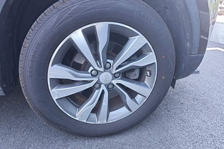 Used Geely Auto Emgrand X7 Sport 2016 1.8TD Automatic Smart Model Right Front Wheel Hub
